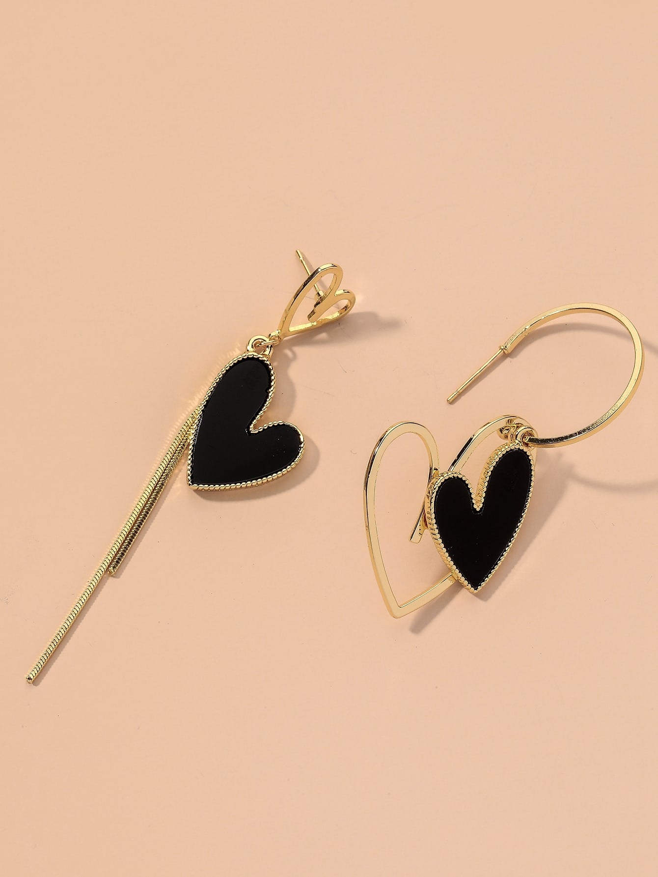 1pair Asymmetric Hollow Out Heart Shaped Earrings