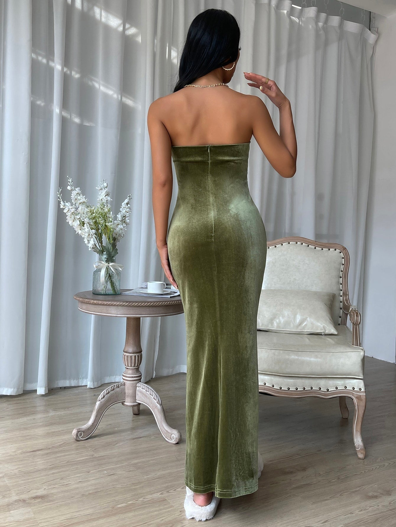 Privé Solid Mermaid Hem Tube Dress