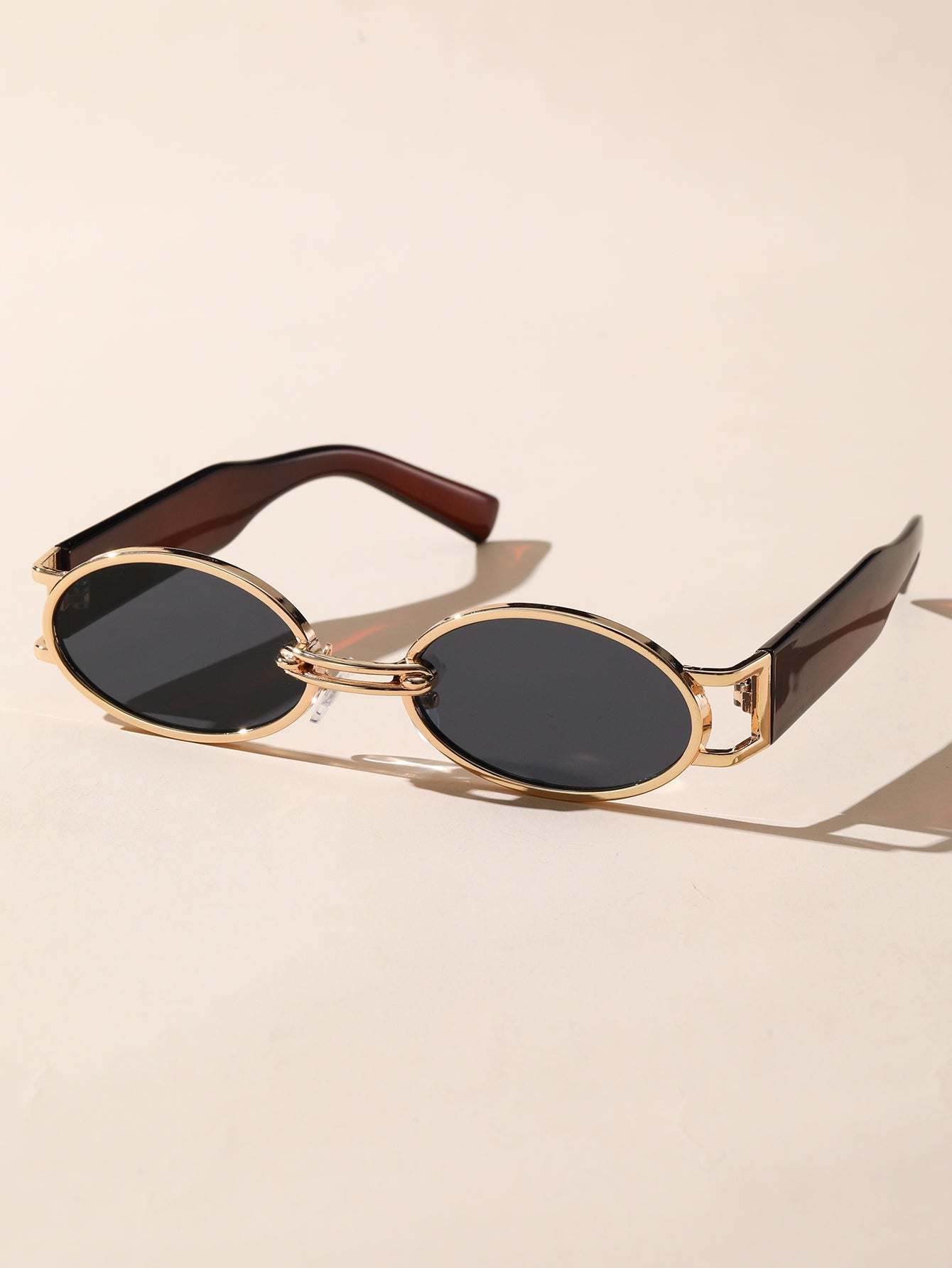 Oval Frame Fashion Glasses