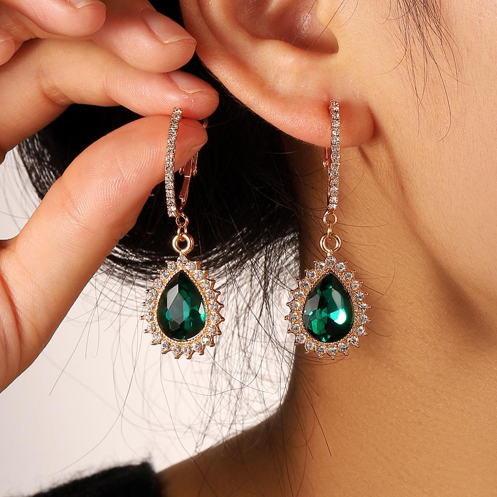 2pcs Green Gemstone & Rhinestone Inlaid Waterdrop Shaped Clip Earrings