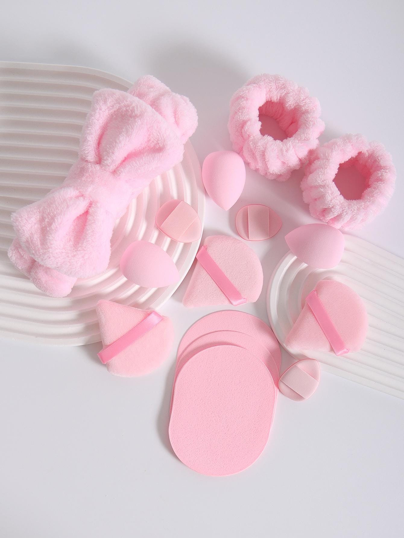 Makeup Tools Set Of 15 Including 1 Butterfly Knot Headband & 2 Wristbands & 3 Makeup Sponges & 3 Mini Makeup Sponges & 3 Triangle Loose Powder Puffs & 3 Facial Cleaning Sponges. Foundation Blending Beauty Sponge, Suitable For Liquid, Cream And Powder, Mul