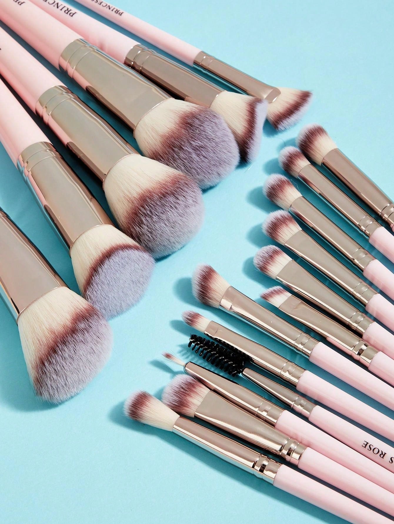 18pcs Pink Makeup Brush Set, Including Face Brush, Powder Brush, Blush Brush, Loose Powder Brush, Angled Contour Brush, Tapered Blending Brush, Lip Brush, Concealer Brush, Small Eyeshadow Brush, Eyeliner Brush, Blending Brush, Shadow Brush, Eyebrow Brush,