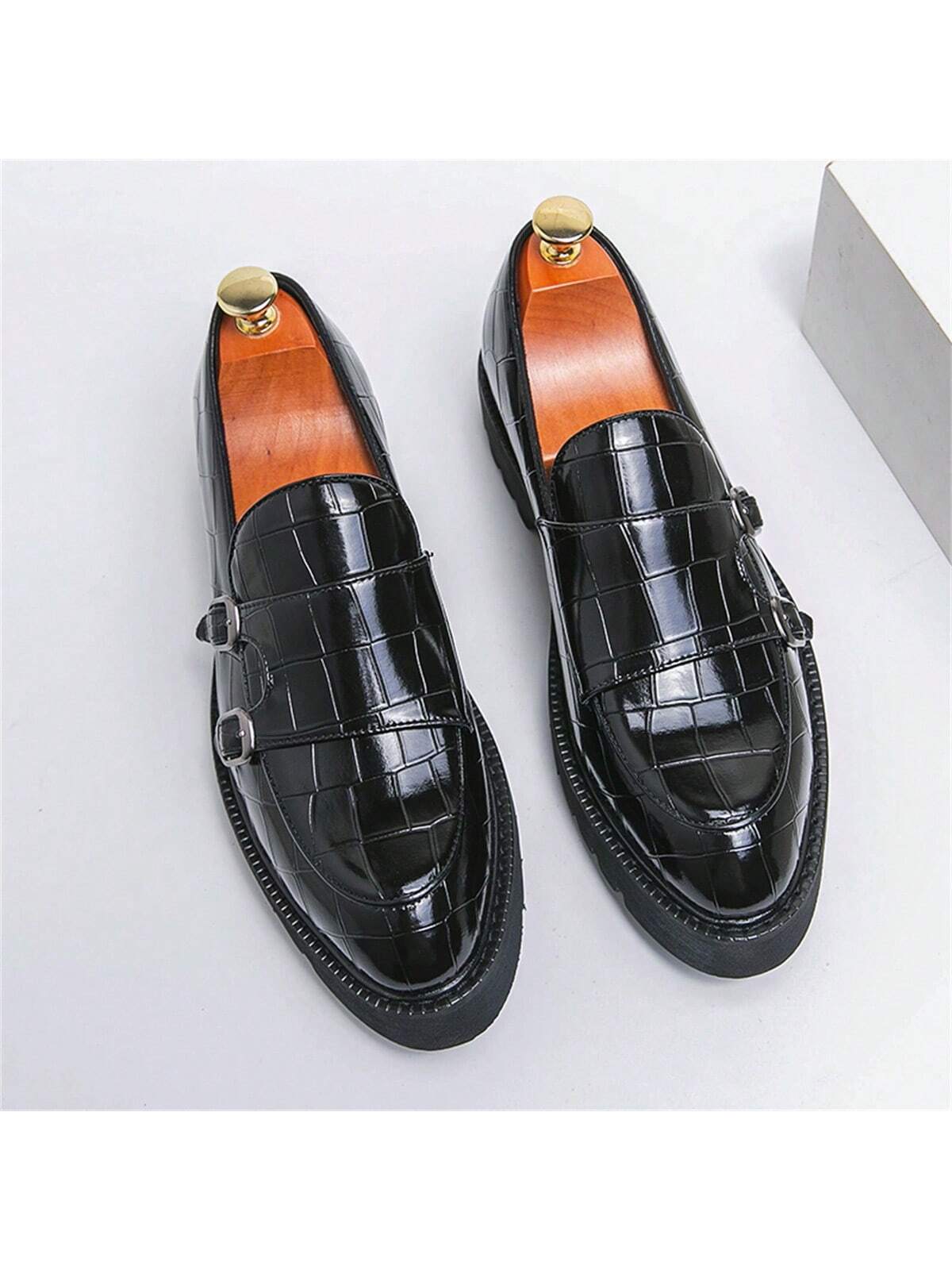 2023 New Style Men's Thick Bottom Elevator Casual Leather Shoes Comfortable Korean Version Business Shoes