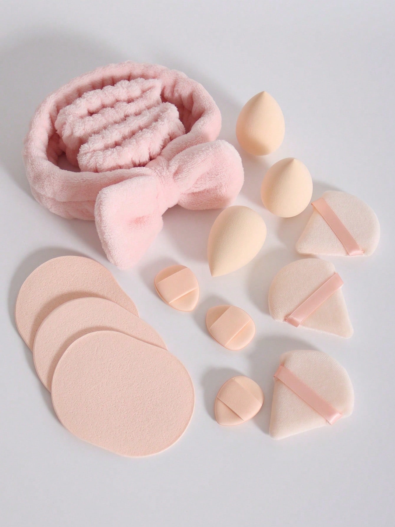 Makeup Tools Set Of 15 Including 1 Butterfly Knot Headband & 2 Wristbands & 3 Makeup Sponges & 3 Mini Makeup Sponges & 3 Triangle Loose Powder Puffs & 3 Facial Cleaning Sponges. Foundation Blending Beauty Sponge, Suitable For Liquid, Cream And Powder, Mul