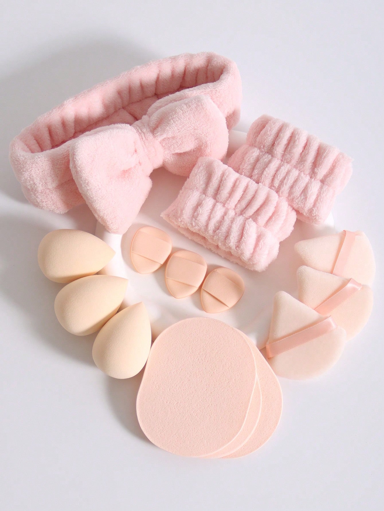 Makeup Tools Set Of 15 Including 1 Butterfly Knot Headband & 2 Wristbands & 3 Makeup Sponges & 3 Mini Makeup Sponges & 3 Triangle Loose Powder Puffs & 3 Facial Cleaning Sponges. Foundation Blending Beauty Sponge, Suitable For Liquid, Cream And Powder, Mul