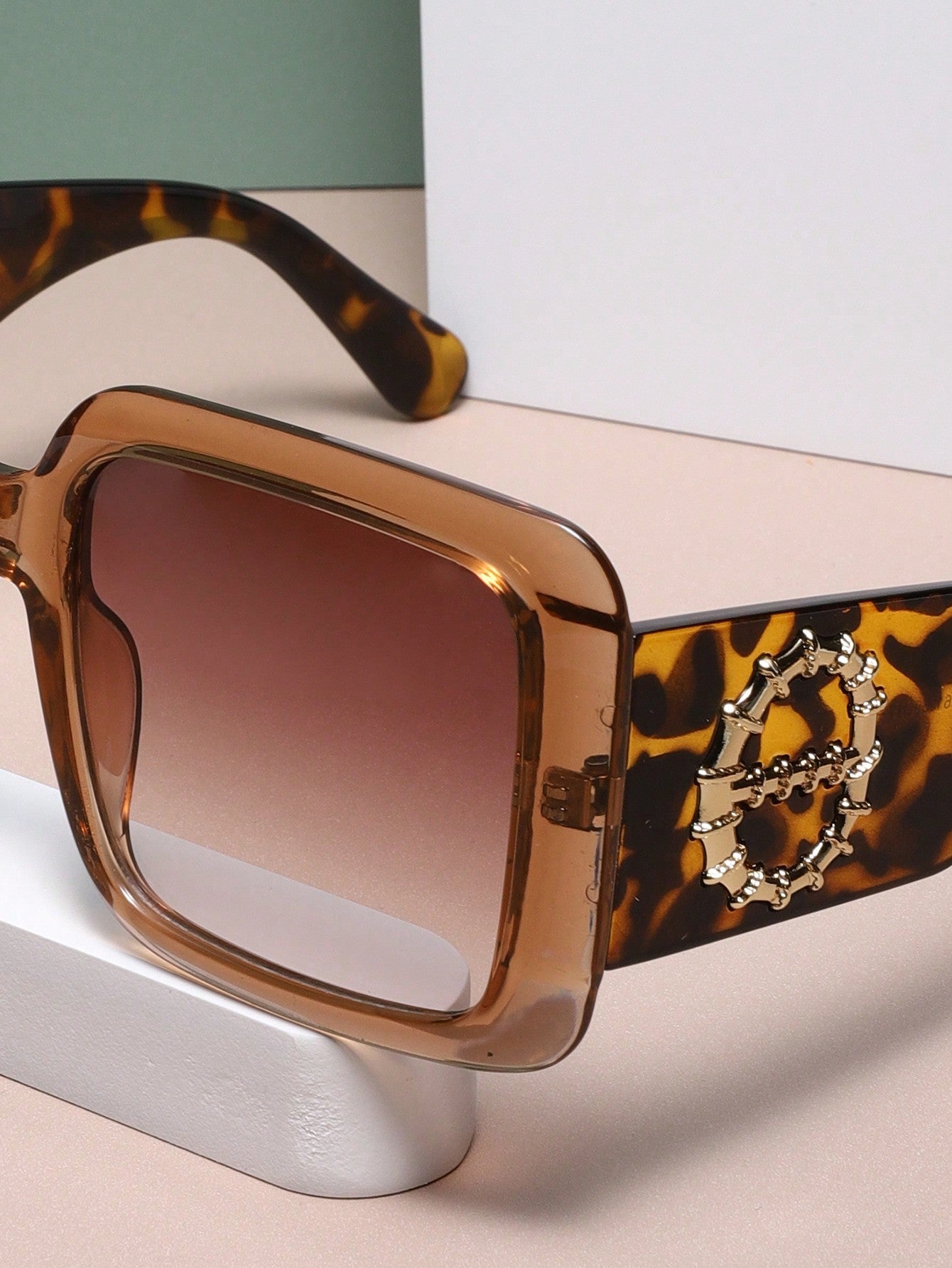 Tortoiseshell Square Frame Fashion Glasses