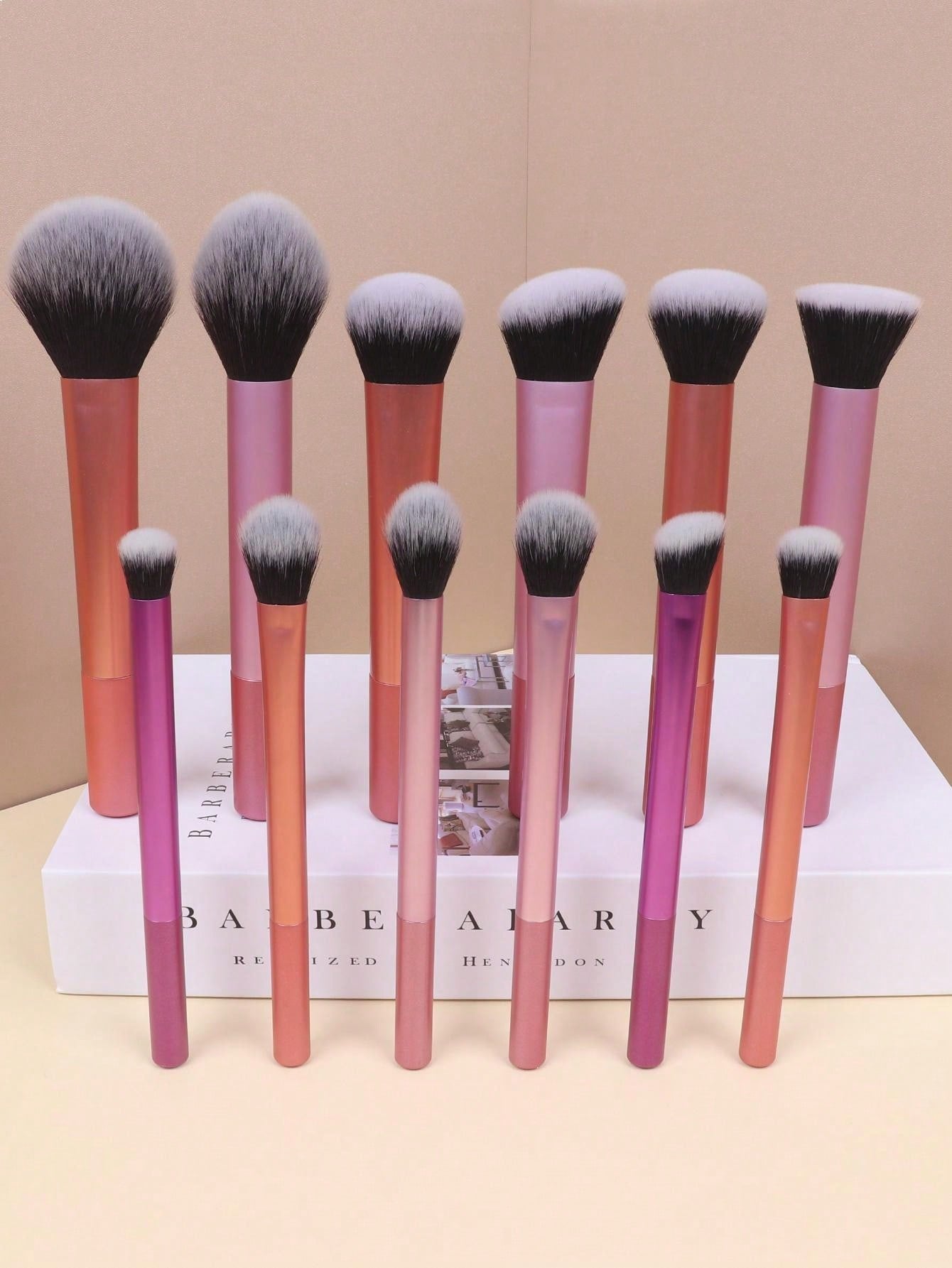 15pcs Multi-functional Makeup Brush Set Including Large Powder Brush, Blush Brush, Contour Brush, Foundation Brush, Concealer Brush, Eyeshadow Brush, Smudge Brush, Nose Shadow Brush, Blending Brush, Highlight Brush And More + 1pc Diagonal Cut Beauty Spong