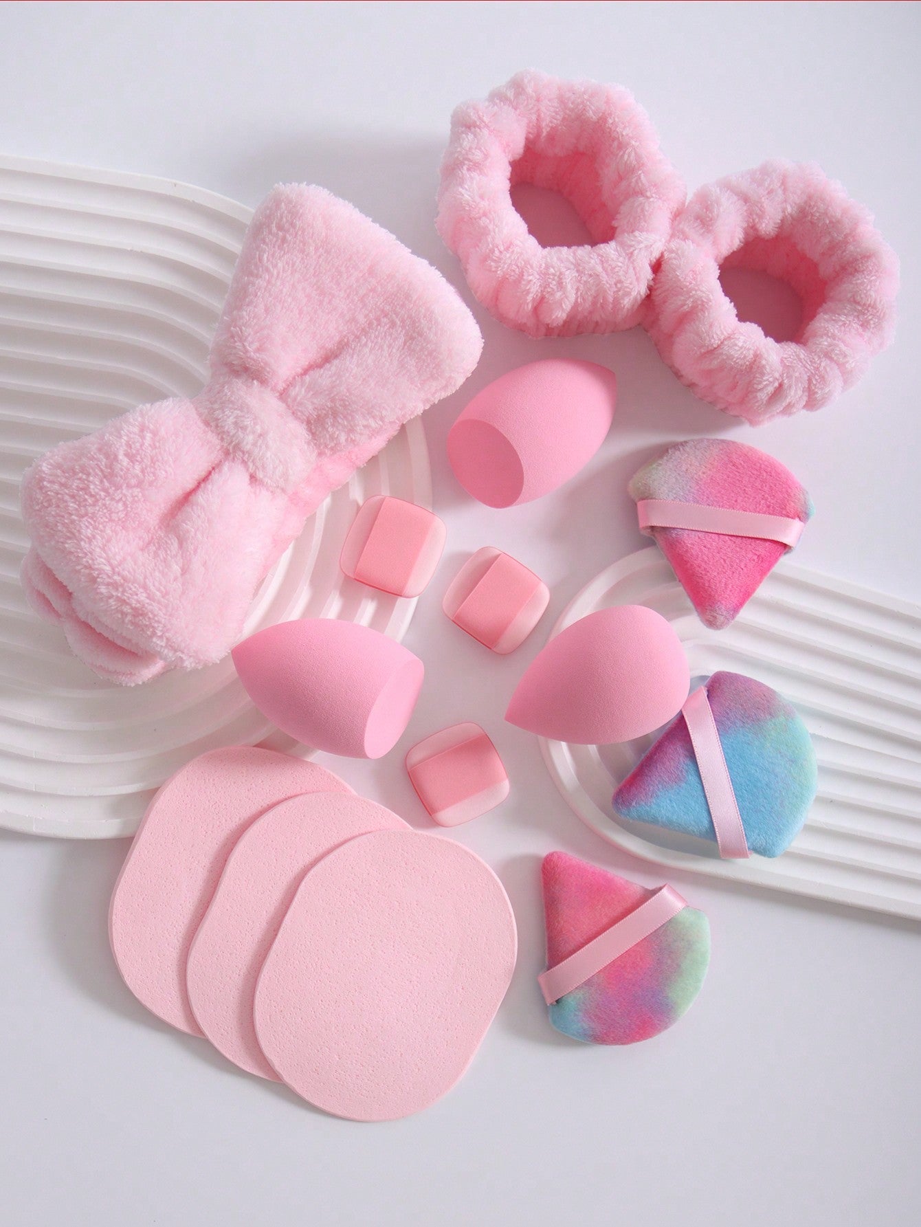 Makeup Tools Set Of 15 Including 1 Butterfly Knot Headband & 2 Wristbands & 3 Makeup Sponges & 3 Mini Makeup Sponges & 3 Triangle Loose Powder Puffs & 3 Facial Cleaning Sponges. Foundation Blending Beauty Sponge, Suitable For Liquid, Cream And Powder, Mul