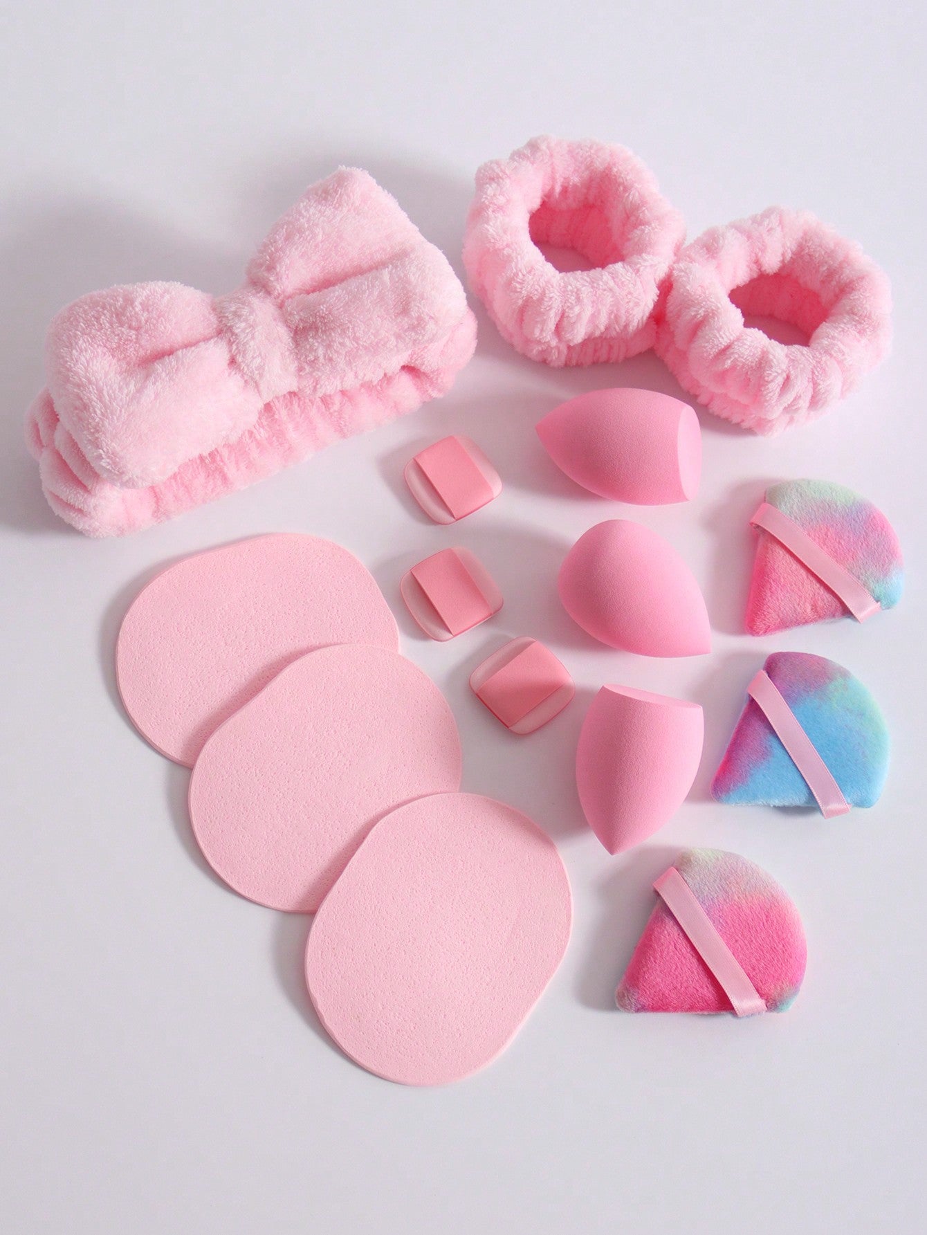 Makeup Tools Set Of 15 Including 1 Butterfly Knot Headband & 2 Wristbands & 3 Makeup Sponges & 3 Mini Makeup Sponges & 3 Triangle Loose Powder Puffs & 3 Facial Cleaning Sponges. Foundation Blending Beauty Sponge, Suitable For Liquid, Cream And Powder, Mul