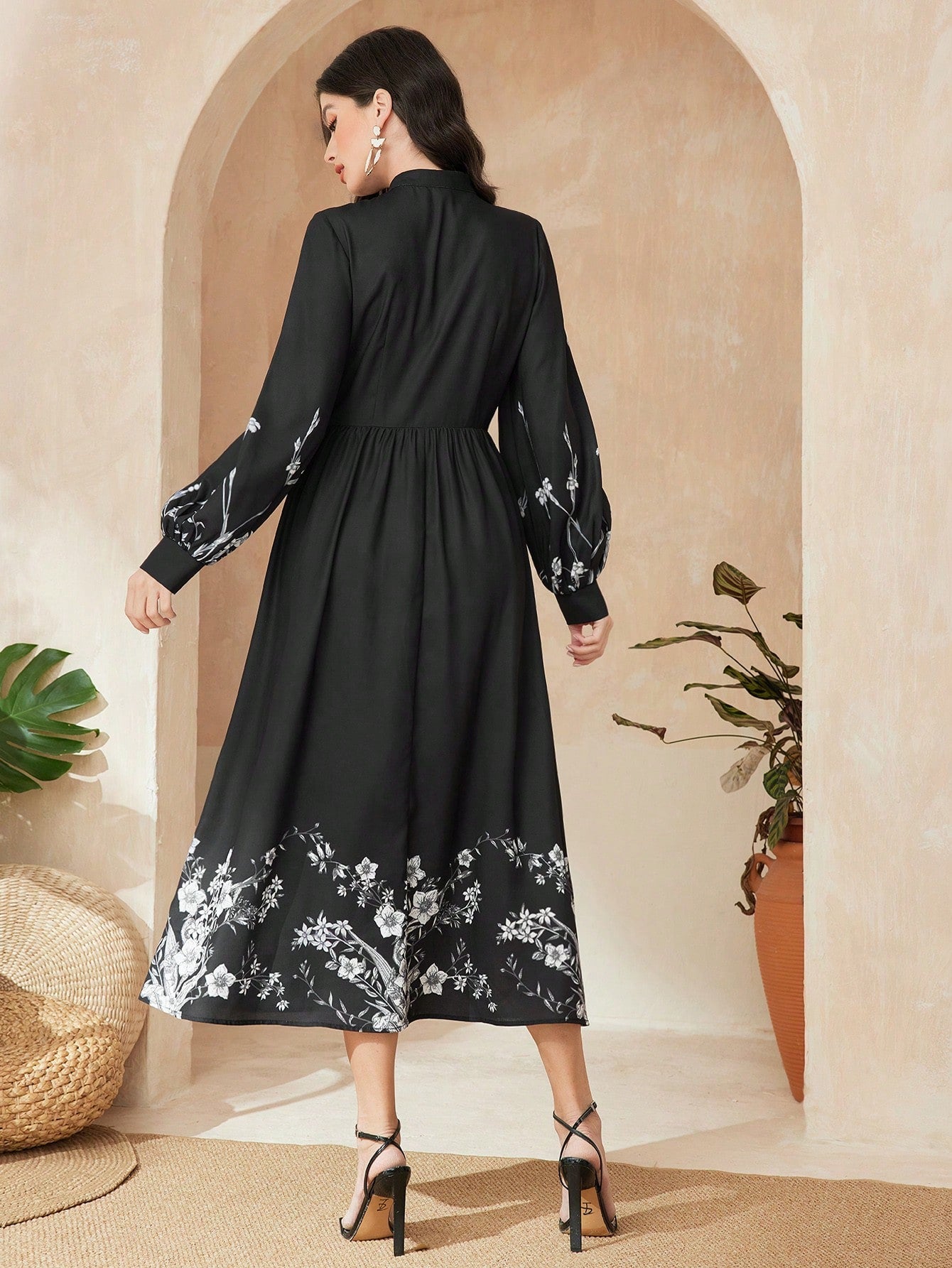 Mulvari Floral Pattern Long Sleeve Dress