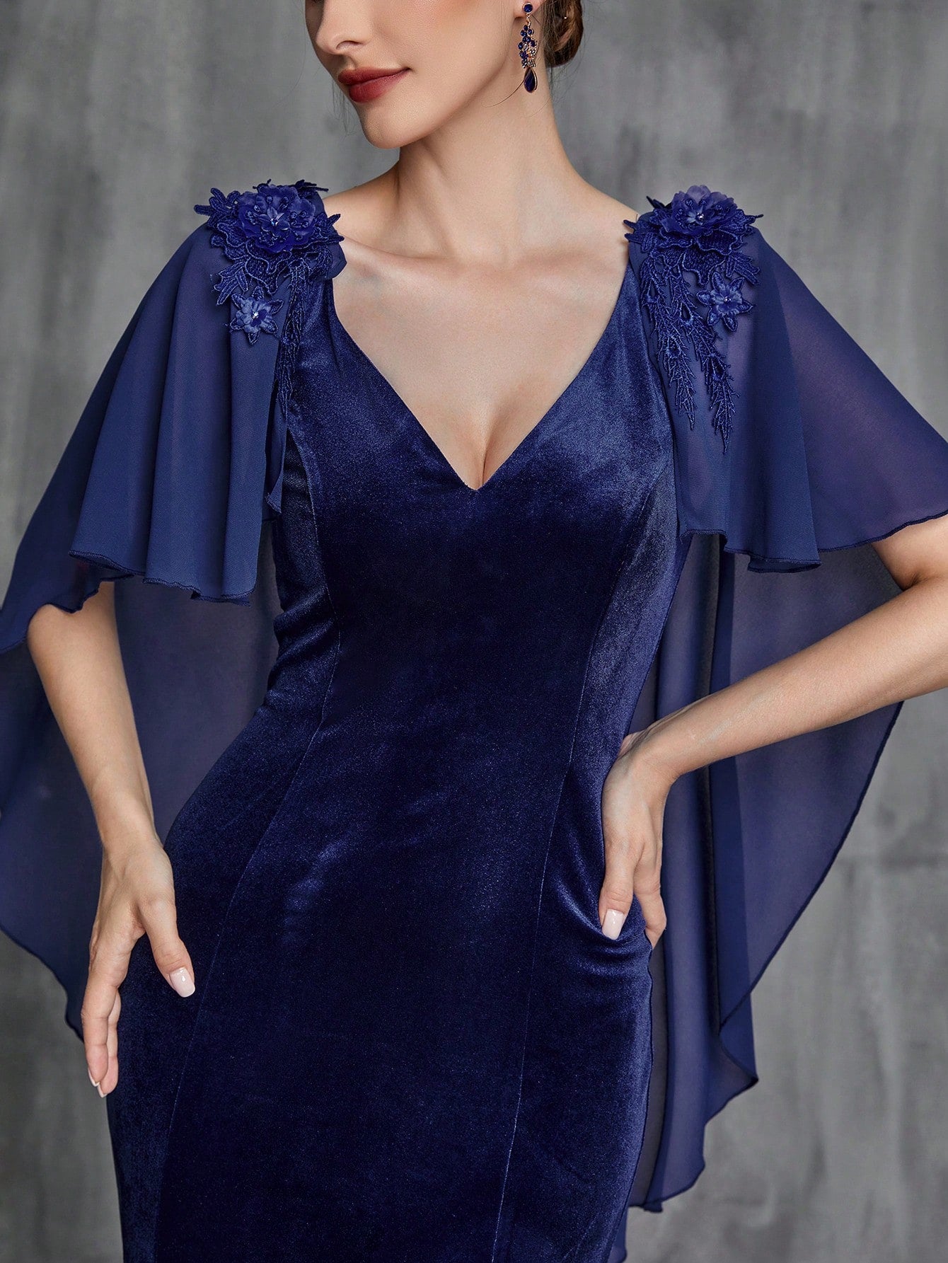 Women'S Plunging Neck Split Mermaid Velvet Dress