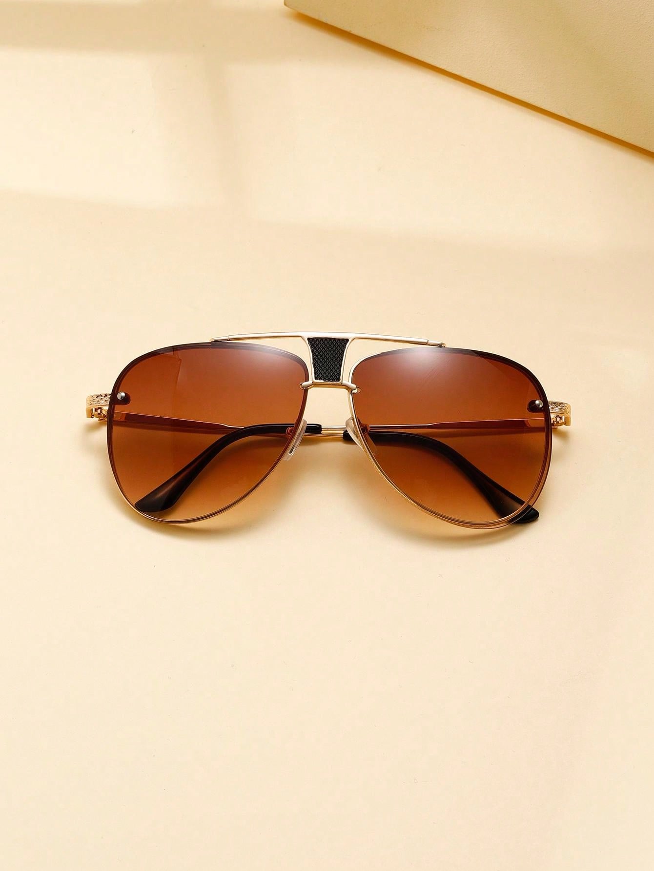 Personality Metal Pilot Frame Stylish Sunglasses, Unisex