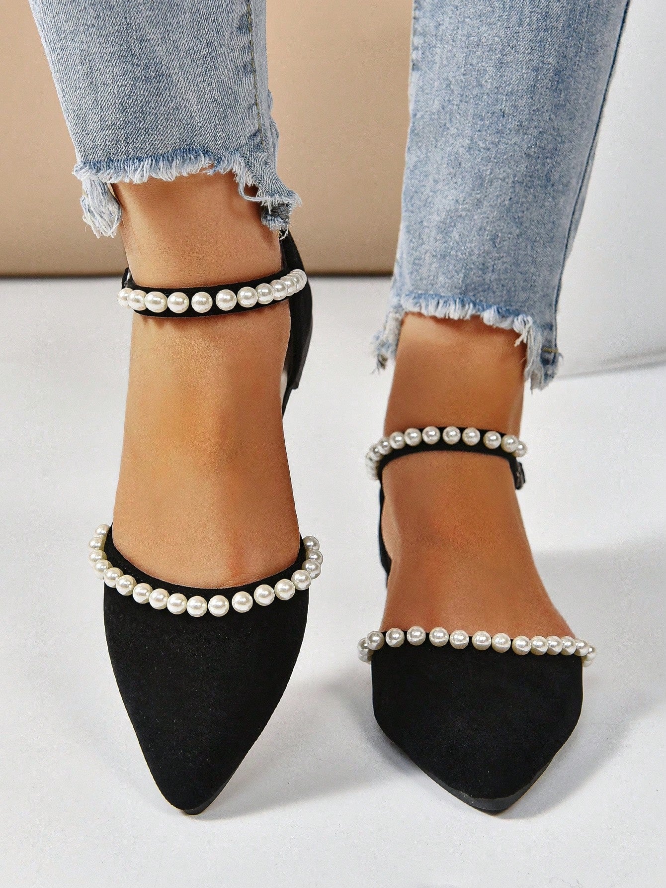 Women'S Black Pointed Toe Flat Shoes With Pearl Detailing, Ankle Strap & Buckle, Suitable For All Seasons