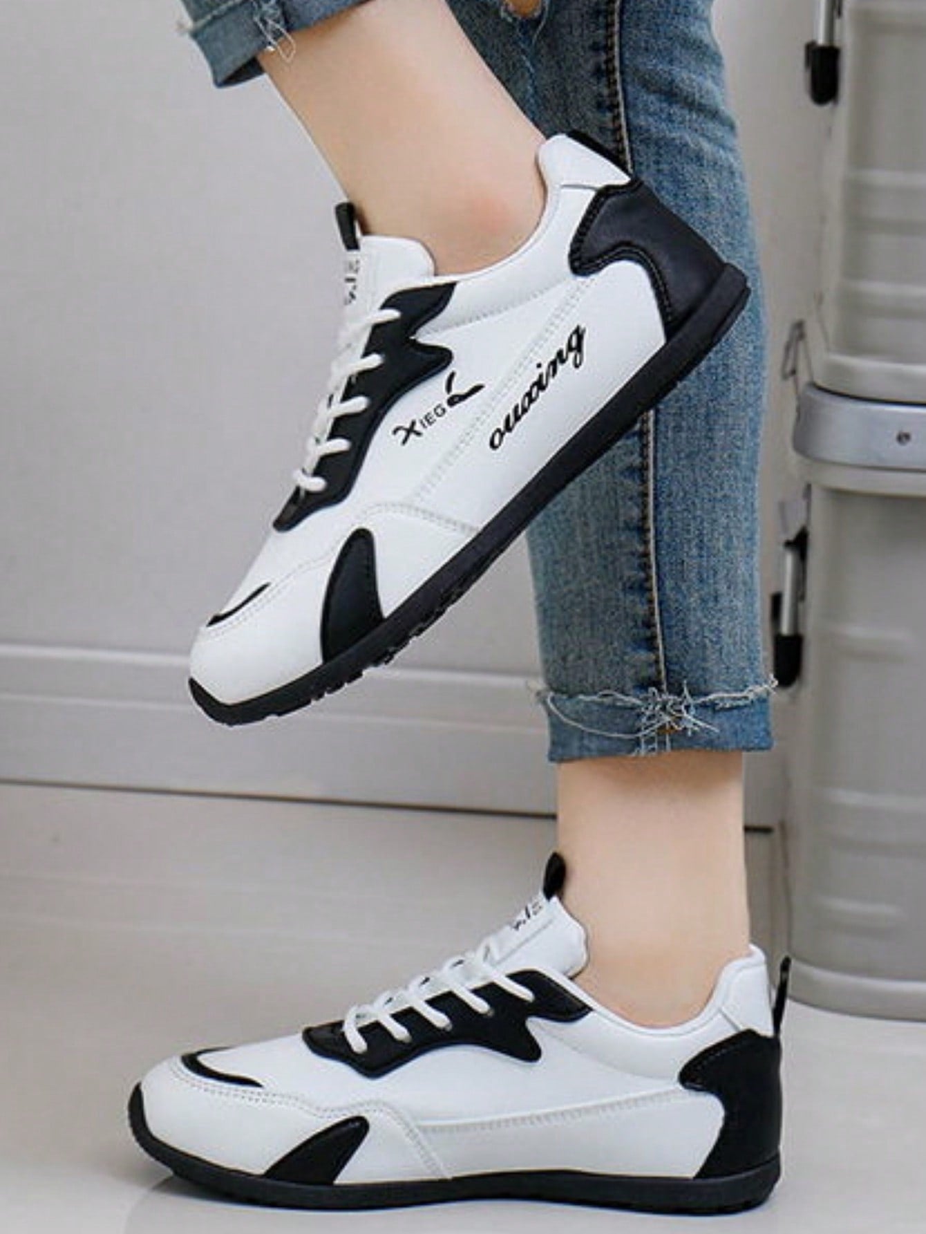 Fashionable And Versatile Female Sports Shoes With Personal Elegance, Gorgeousness, Cuteness, Academy Style And Trendy Sports Style, Lightweight, Anti-Skid, Breathable, Suitable For Hiking, Running, Fitness And Many Other Sports And Leisure Activities.